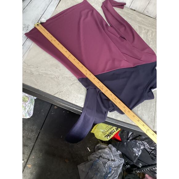 August 1 eight turtleneck sweater black/burgundy SIZE -S (W17/L23) - Picture 4 of 5